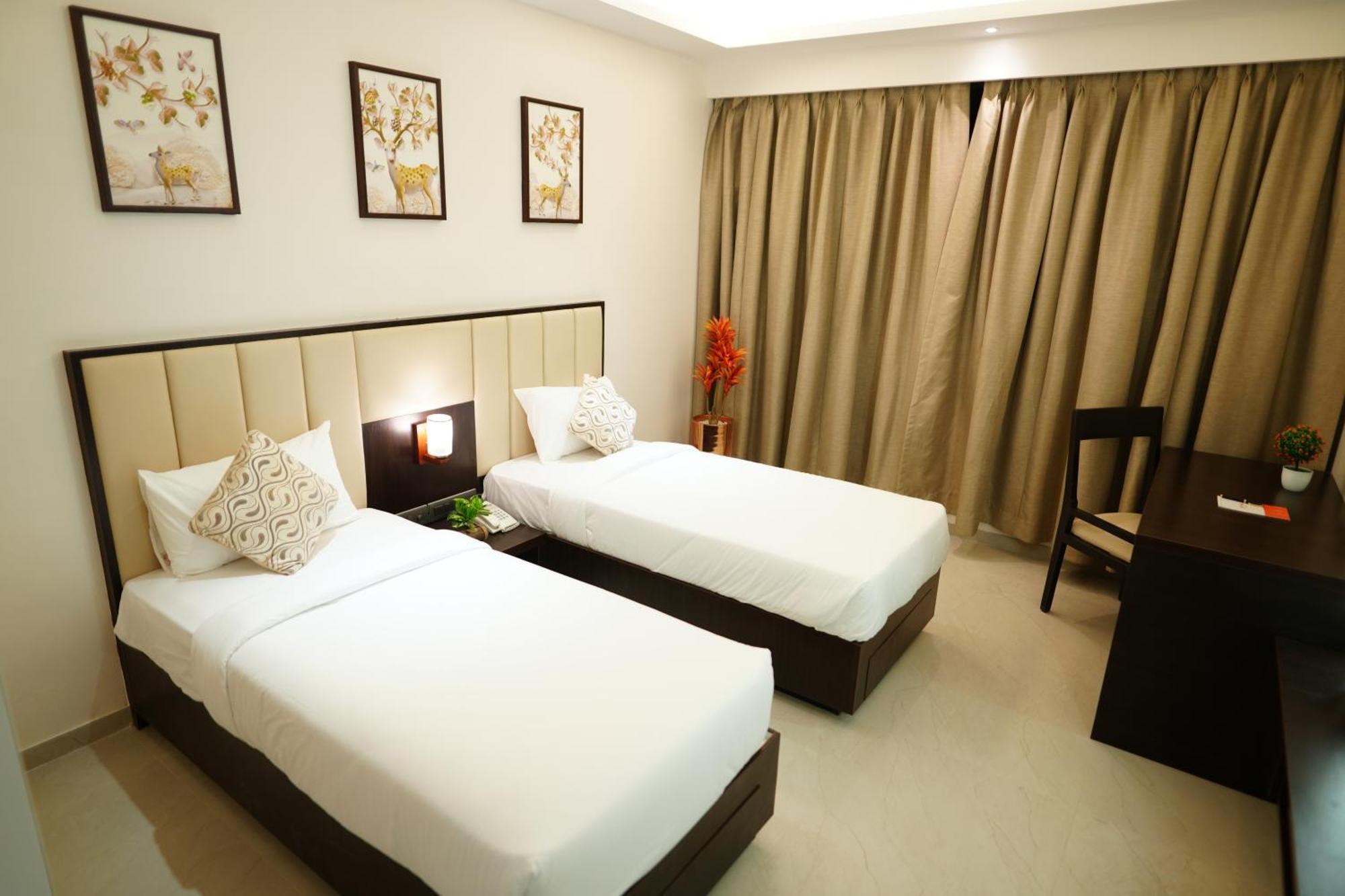 Hotel Grand Visava Lonavala Eksteriør billede