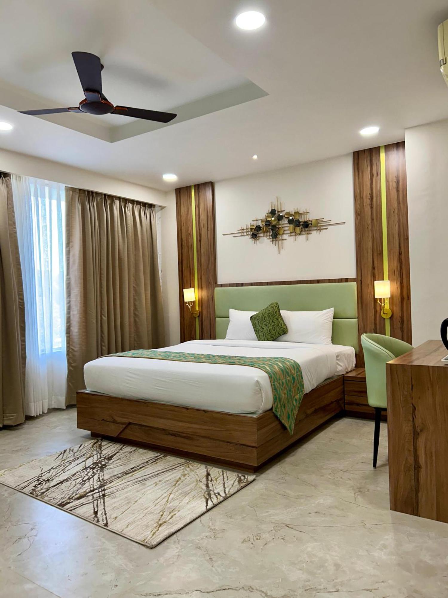 Hotel Grand Visava Lonavala Eksteriør billede