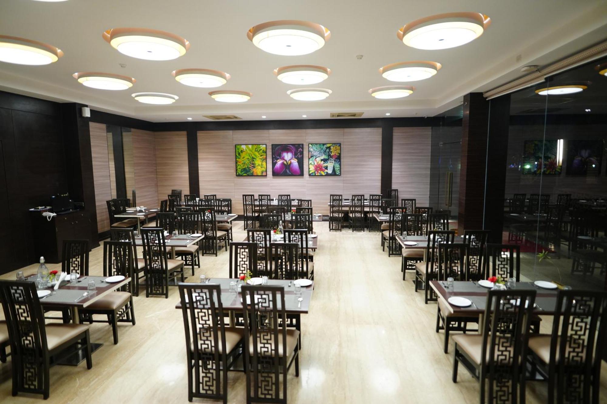 Hotel Grand Visava Lonavala Eksteriør billede