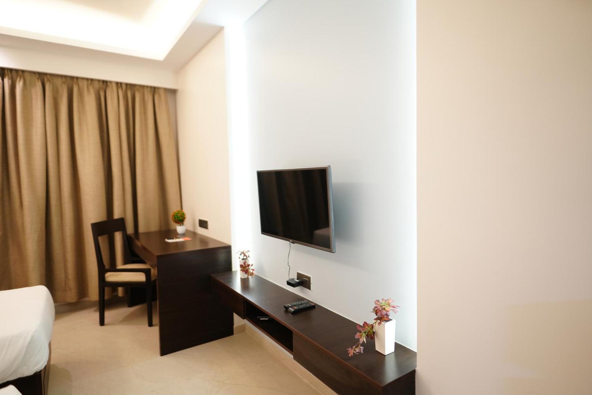 Hotel Grand Visava Lonavala Eksteriør billede