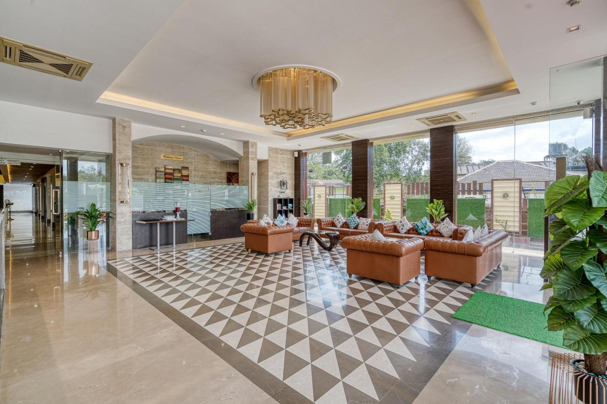 Hotel Grand Visava Lonavala Eksteriør billede