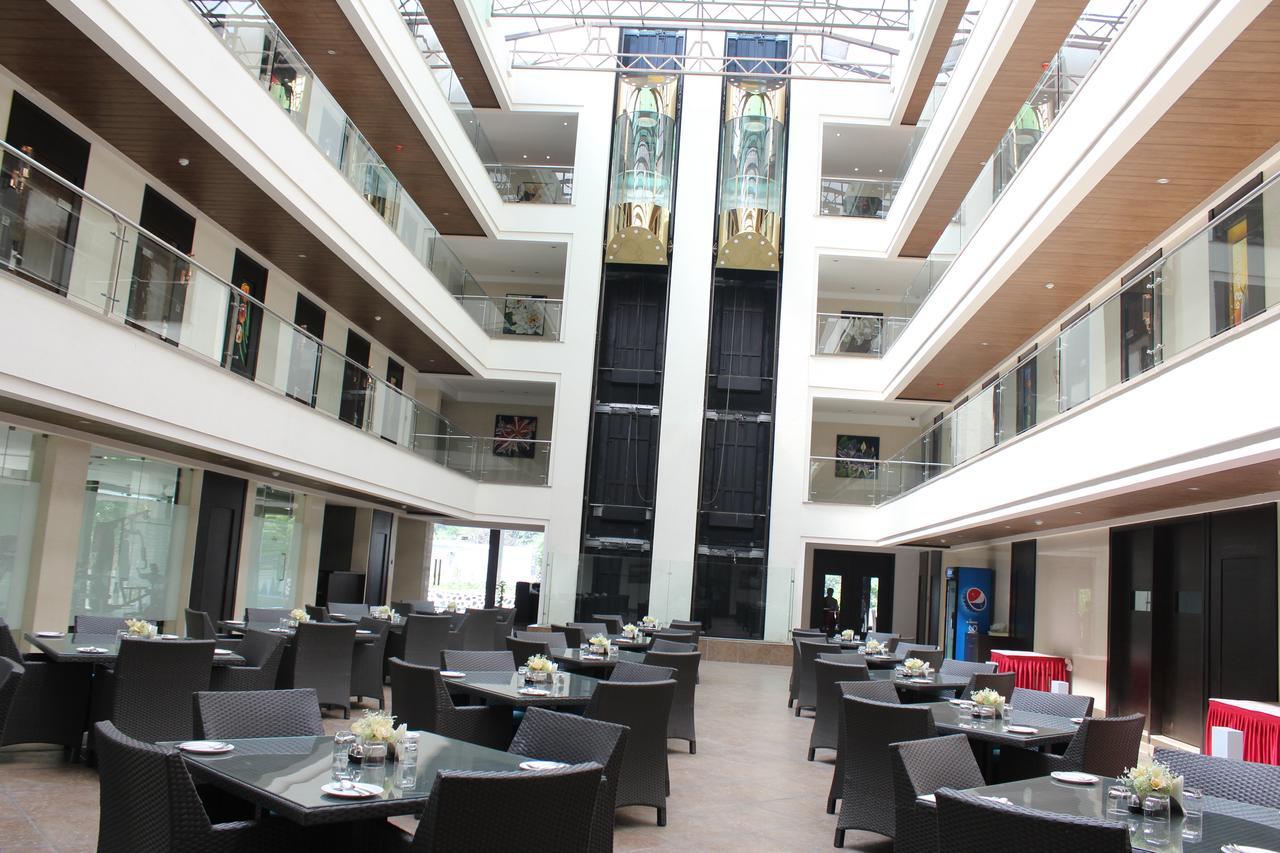 Hotel Grand Visava Lonavala Eksteriør billede