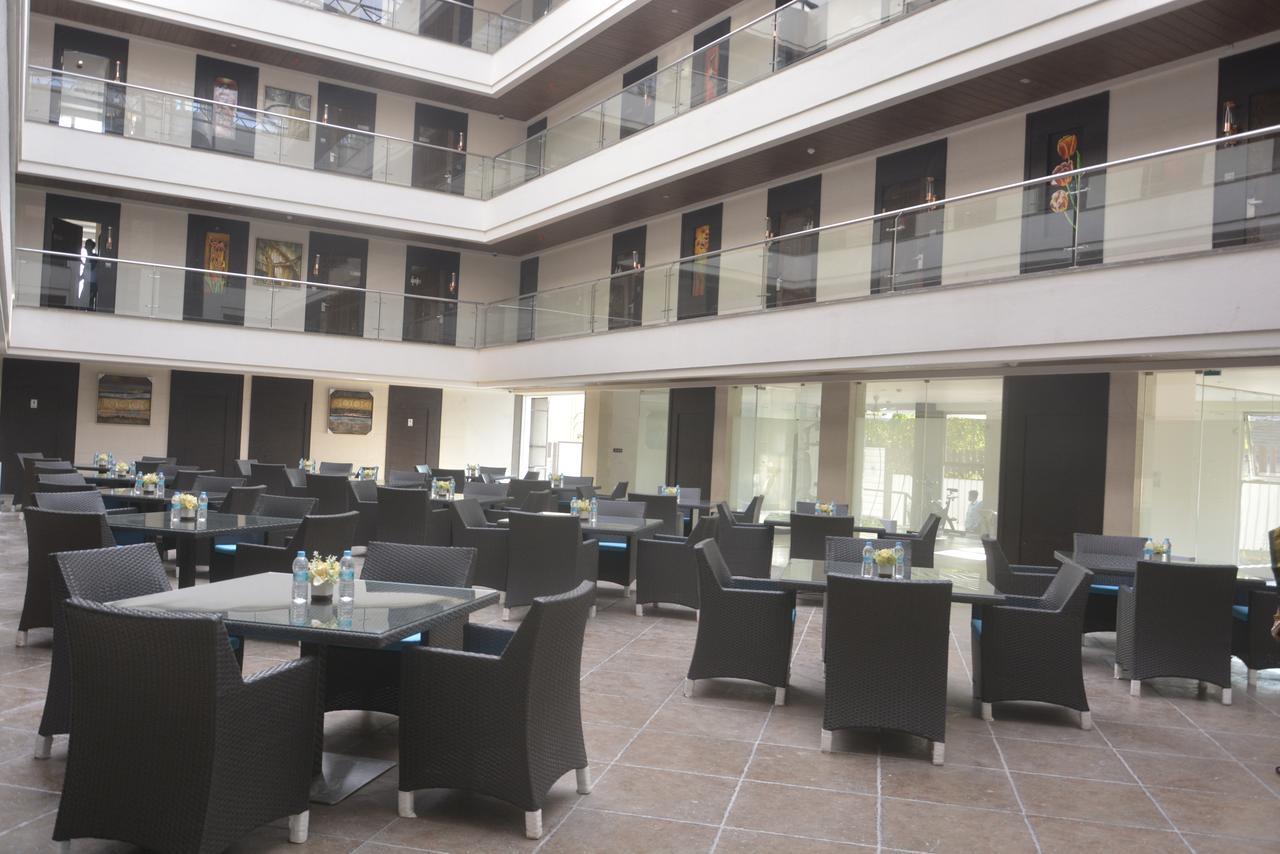 Hotel Grand Visava Lonavala Eksteriør billede