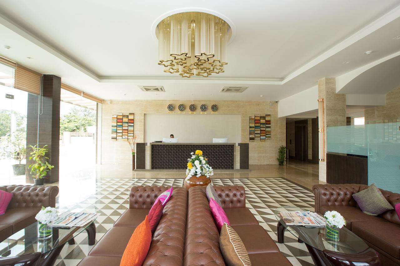 Hotel Grand Visava Lonavala Eksteriør billede
