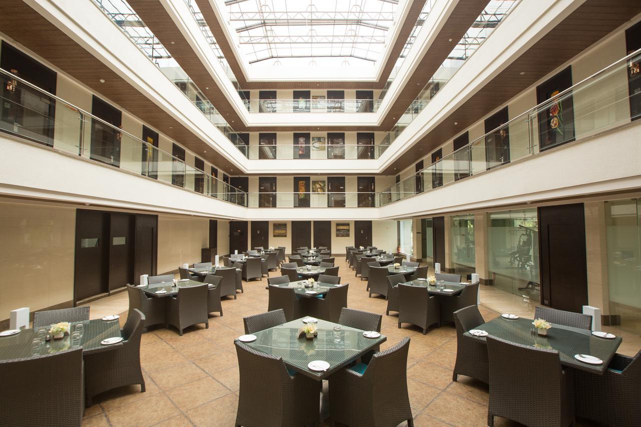 Hotel Grand Visava Lonavala Eksteriør billede