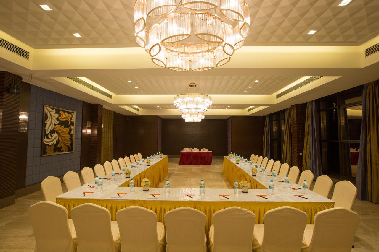 Hotel Grand Visava Lonavala Eksteriør billede